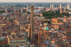 Tháp nghiêng gần 1.000 năm tuổi ở Italia có nguy cơ đổ sập?
